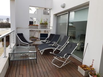 Departamento en Albanueva sobre el Rio