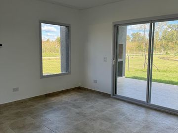 Casa de 3 dormitorios a estrenar en 7 meses Barrio Santa Elisa - Pilar del Este