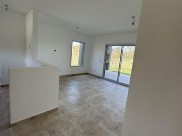 Casa de 3 dormitorios a estrenar en 7 meses Barrio Santa Elisa - Pilar del Este