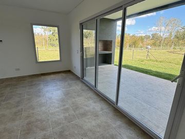 Casa de 3 dormitorios a estrenar en 7 meses Barrio Santa Elisa - Pilar del Este