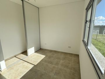 Casa de 3 dormitorios a estrenar en 7 meses Barrio Santa Elisa - Pilar del Este