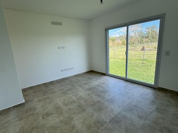 Casa de 3 dormitorios a estrenar en 7 meses Barrio Santa Elisa - Pilar del Este