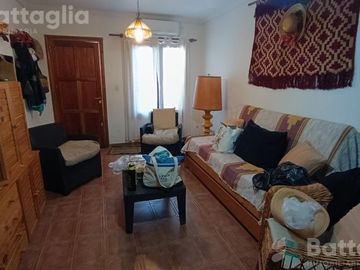 Triplex con quincho y jardin a dos cuadras del mar en San Bernardo Del Tuyu