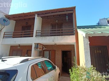 Triplex con quincho y jardin a dos cuadras del mar en San Bernardo Del Tuyu