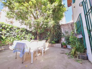 Casa en Villa Ballester - Venta - Cuatro Ambientes.