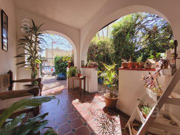 Casa en Villa Ballester - Venta - Cuatro Ambientes.