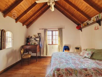 Casa en Villa Ballester - Venta - Cuatro Ambientes.