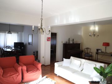 Casa en  Venta-Villa Devoto-5 amb- jardin- cochera