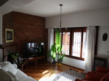 Casa en  Venta-Villa Devoto-5 amb- jardin- cochera