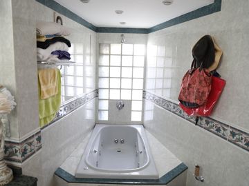 Casa en  Venta-Villa Devoto-5 amb- jardin- cochera