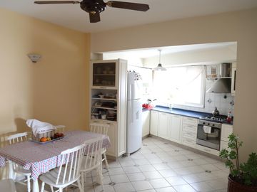 Casa en  Venta-Villa Devoto-5 amb- jardin- cochera