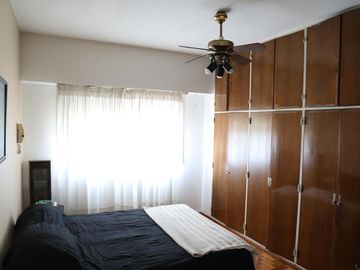 Casa en  Venta-Villa Devoto-5 amb- jardin- cochera
