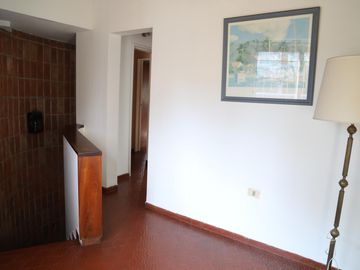 Casa en  Venta-Villa Devoto-5 amb- jardin- cochera