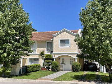 Casa estilo Duplex en Venta - Pilar - Barrio cerrado Las Margaritas
