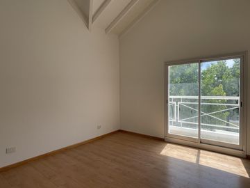 Casa estilo Duplex en Venta - Pilar - Barrio cerrado Las Margaritas