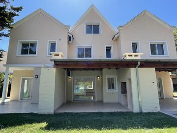 Casa estilo Duplex en Venta - Pilar - Barrio cerrado Las Margaritas