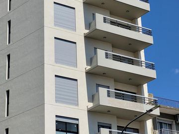 Dpto 3 amb a estrenar, 8° A, 88 m2 total, c/balcón al fte, Liniers.
