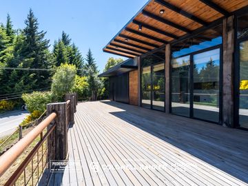 Casa mas local gastronómico en  Av Bustillo Km 23.500 Bariloche