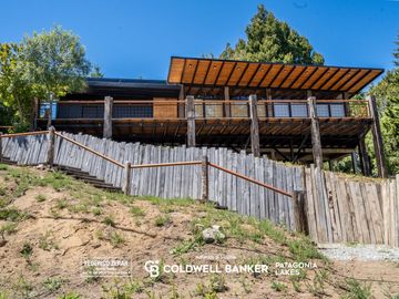 Casa mas local gastronómico en  Av Bustillo Km 23.500 Bariloche