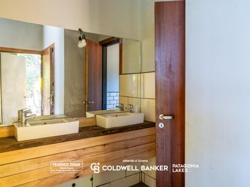 Casa mas local gastronómico en  Av Bustillo Km 23.500 Bariloche