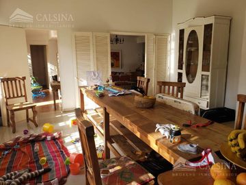 Casa en alquiler 4 dormitorios - Villa Allende Golf - Córdoba