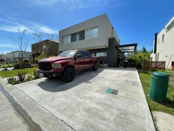 Casa - Los Castaños