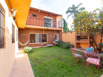 Casa tres ambientes en venta San Martín