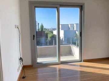 Casa 5amb con piscina - Barrio Privado Los Troncos