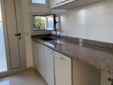 Casa 5amb con piscina - Barrio Privado Los Troncos