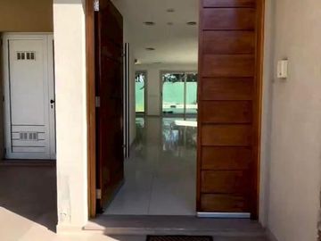 Casa 5amb con piscina - Barrio Privado Los Troncos