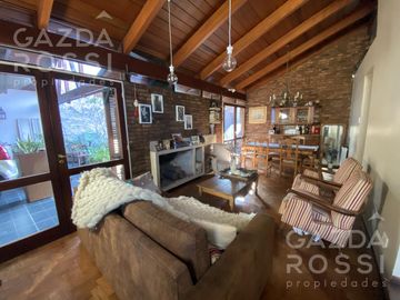 Casa en venta en Adrogue