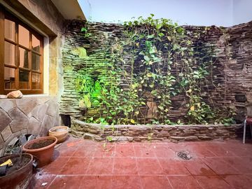 Casa en venta, 4 dormitorios, terraza, patio, parrilla, cocina separada