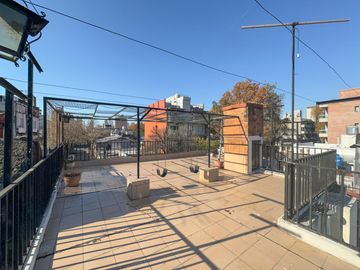Casa en venta, 4 dormitorios, terraza, patio, parrilla, cocina separada
