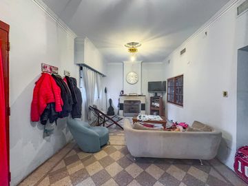 Casa en venta, 4 dormitorios, terraza, patio, parrilla, cocina separada