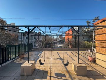 Casa en venta, 4 dormitorios, terraza, patio, parrilla, cocina separada