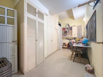 Casa en venta, 4 dormitorios, terraza, patio, parrilla, cocina separada
