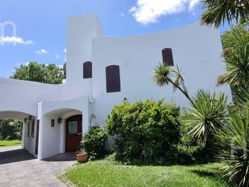 Casa de 3 dormitorios en venta en El Ombu