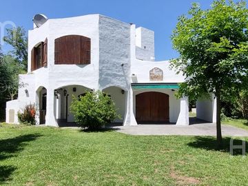 Casa de 3 dormitorios en venta en El Ombu