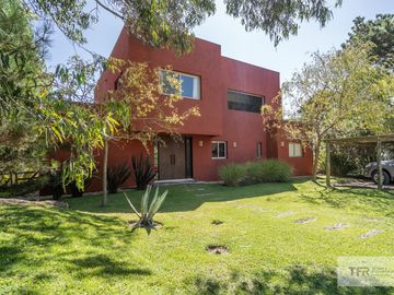 Casa en Alquiler - Barrio Deportivo Lote 190 de Costa Esmeralda - Lote y medio