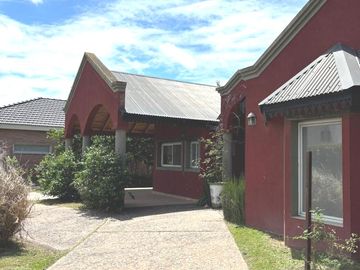 Casa en VENTA Cadaques (Funes Hills) - 3 dormitorios
