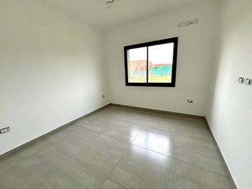 VENTA CASA SAN SEBASTIAN AREA 1 COD 1260 - 4 AMBIENTES
