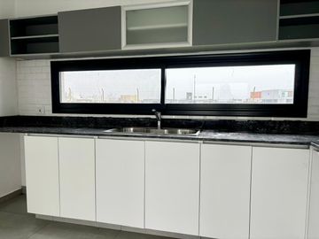 VENTA CASA SAN SEBASTIAN AREA 1 COD 1260 - 4 AMBIENTES