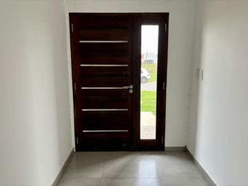 VENTA CASA SAN SEBASTIAN AREA 1 COD 1260 - 4 AMBIENTES