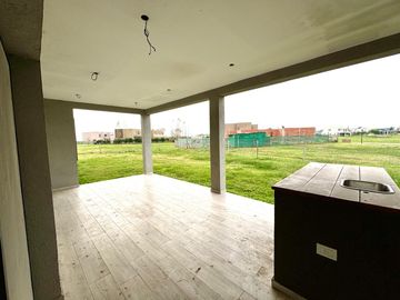 VENTA CASA SAN SEBASTIAN AREA 1 COD 1260 - 4 AMBIENTES