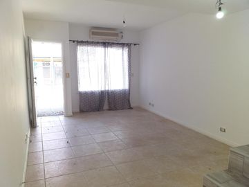 ALQUILER DE DUPLEX 3 AMBIENTES