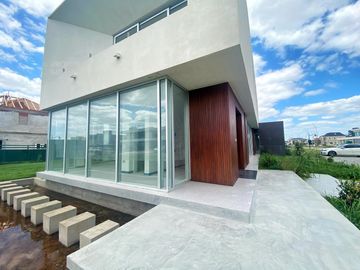 VENTA CASA 1029 M2 CANNING LA PROVIDENCIA