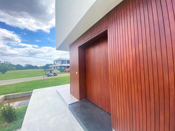 VENTA CASA 1029 M2 CANNING LA PROVIDENCIA