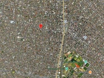 Casa en venta - 4 Dormitorios 2 Locales 2 Baños - 300Mts2 - Lanús Oeste