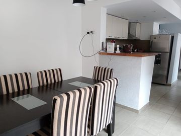 Departamento en venta - 2 Dormitorios 2 Baños - Cochera - Esteban Echeverría