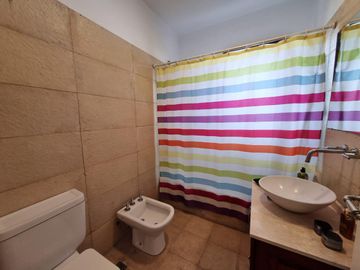 Casa de 7 ambientes en  alquiler en Escobar